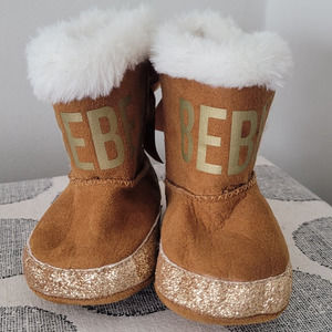 Bebe Baby Faux Fur Lined Boots Gold Lettering Size 3